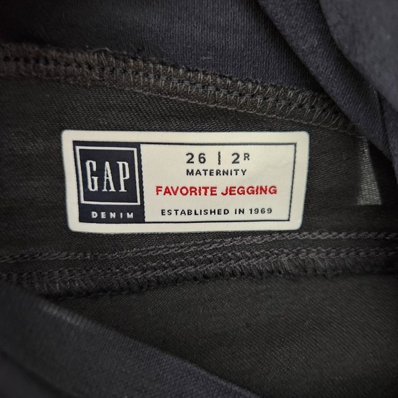 Gap NWT Favorite Jegging Black Maternity Jeans Size 26 / 2 Women's - Picture 7 of 9